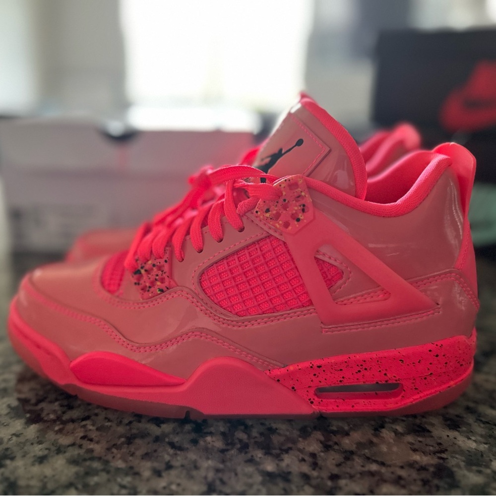 Jordan 4 Retro— Hot punch women’s sneakers